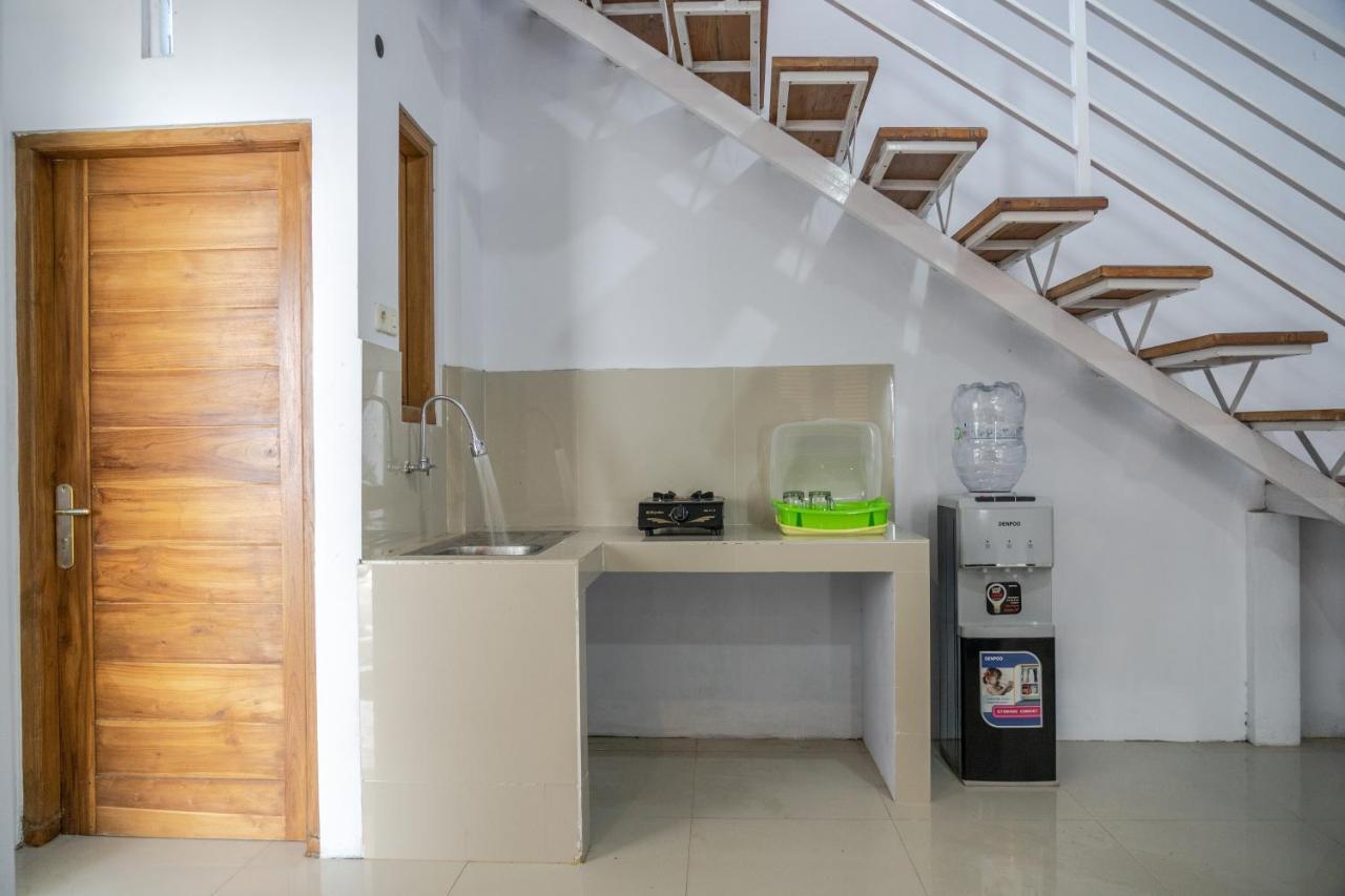 Azalia Homestay Yogyakarta Kültér fotó